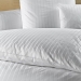 2.linge-de-lit-motif-détails-tissu-Milan-textile-hôtelier-linge-de-lit-satin-rayures
