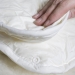 3.detaliu-capse-Pilota-matlasata- 4-anotimpuri-renforce-textile-hotel.jpg