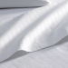 2.lenjerie-pat-detaliu-tesatura-scala-textile-hoteliere-lenjerii-de-pat-satin-dungi.jpg