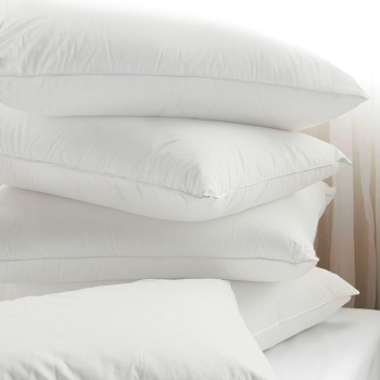 1.perna-50x70cm-puf-silicone-antiallergique-simple-textile-hôtel.jpg